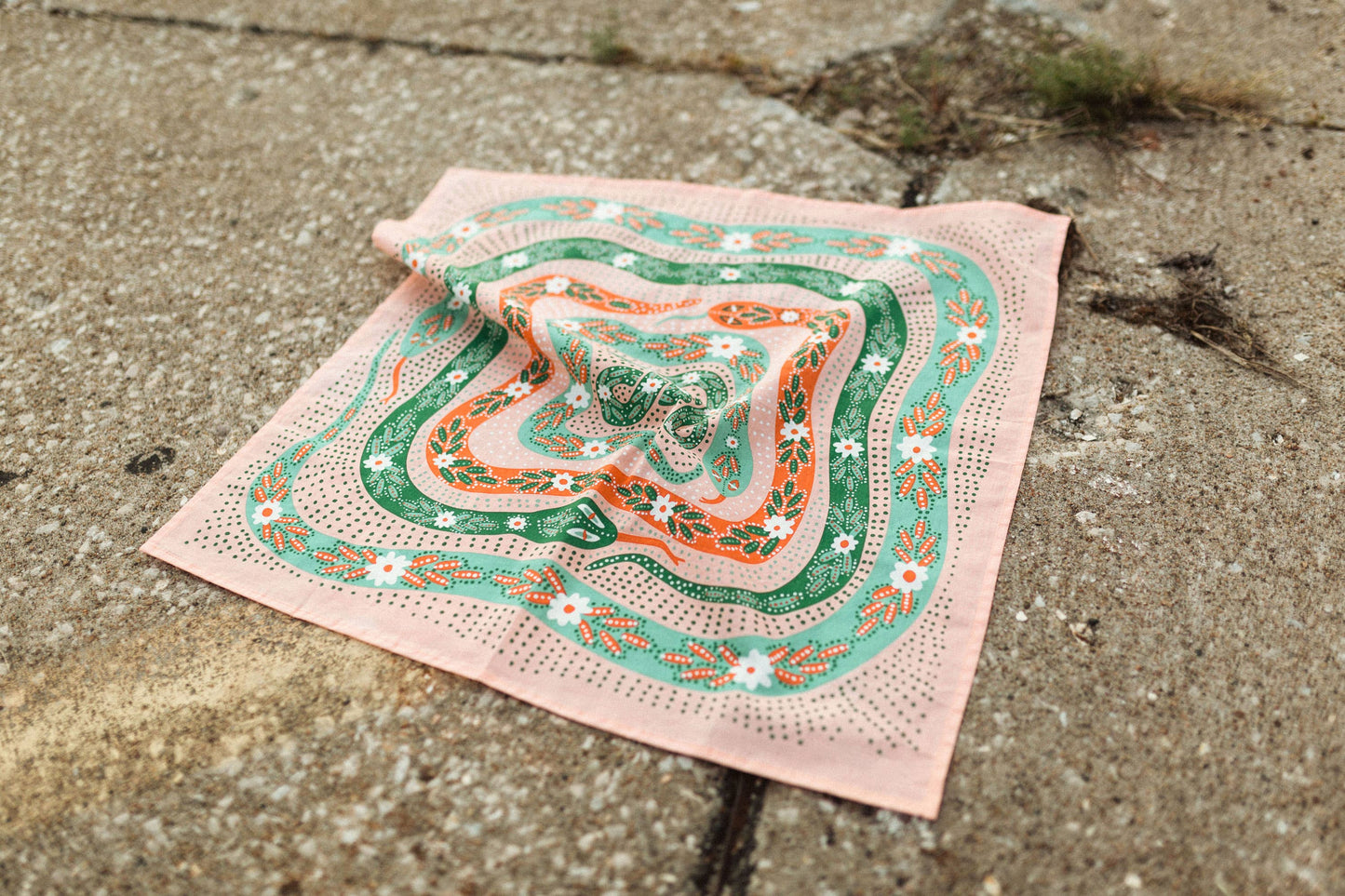 Handker Bandanas - No. 069 Snakes Pink